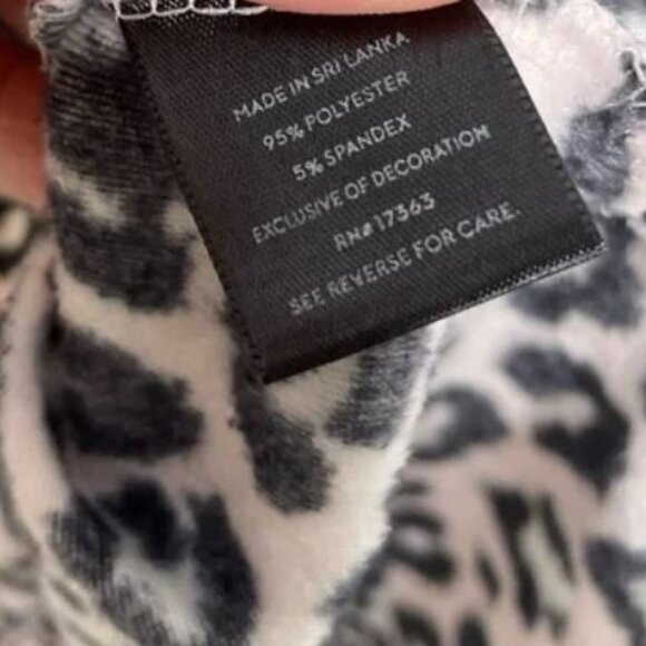 NWT SIMPLY VERA WANG Velour Hooded Pajama Top & Bottom Pajama Sleep Set - Picture 14 of 14